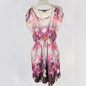 Express Size XS Kneehigh Dress Exposed Shoulders Stain Free